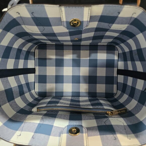 Michael Kors Greenwich LG Bag Leather Navy Bag - Bucket Bag w/Checkered Interior - Picture 5 of 9